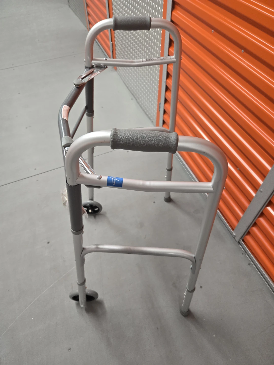 Drive Medical Deluxe 2-Button Folding Walker with Wheels - photo 4