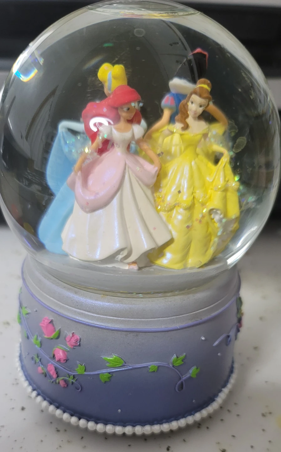 Disney Princess Enesco Musical Snow Globe – 6" Tall - photo 2