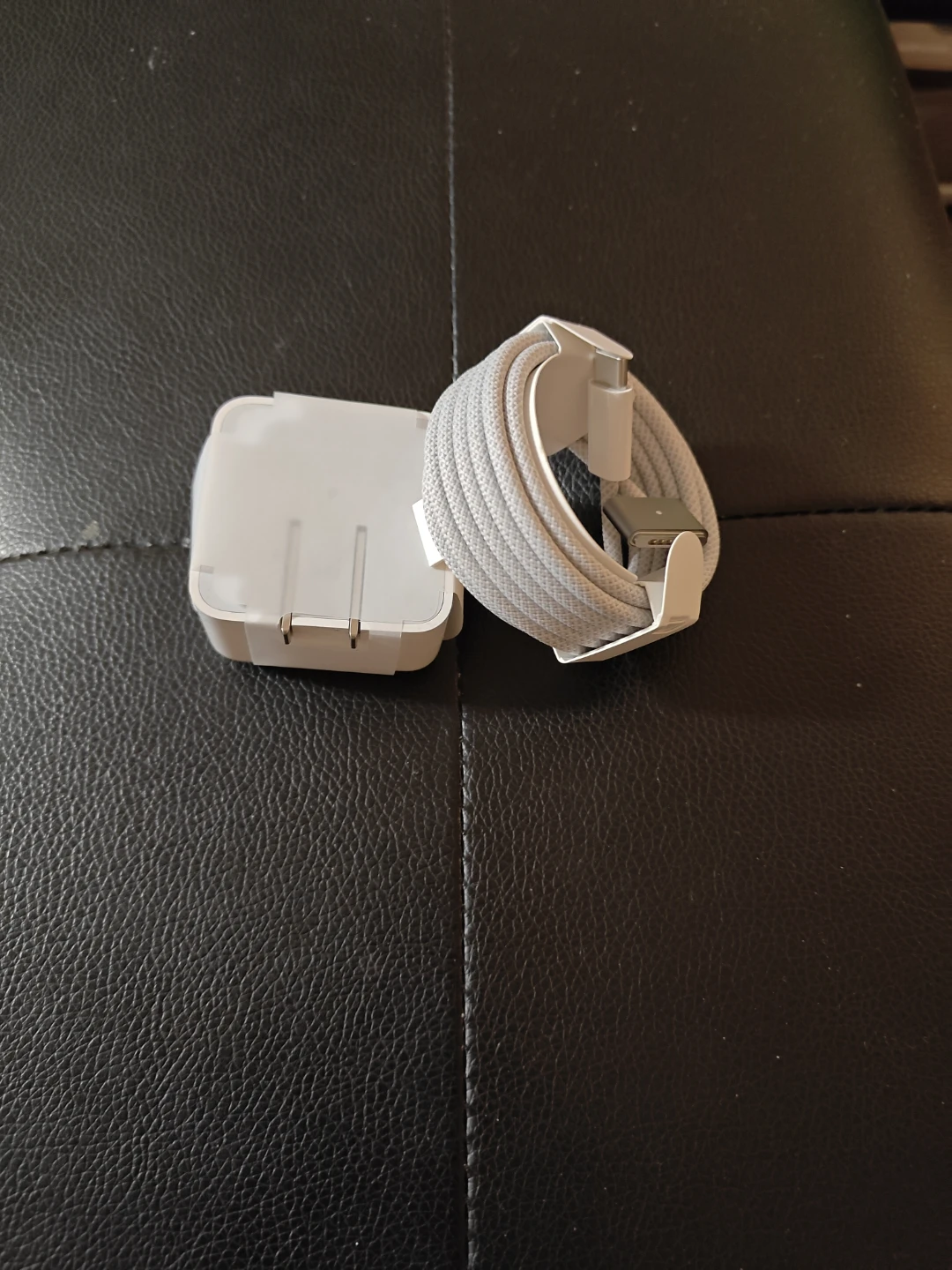 Apple USB-C to MagSafe 3 Cable