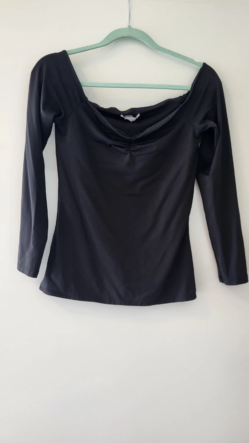 Aritzia Black Long Sleeve Off-Shoulder Top