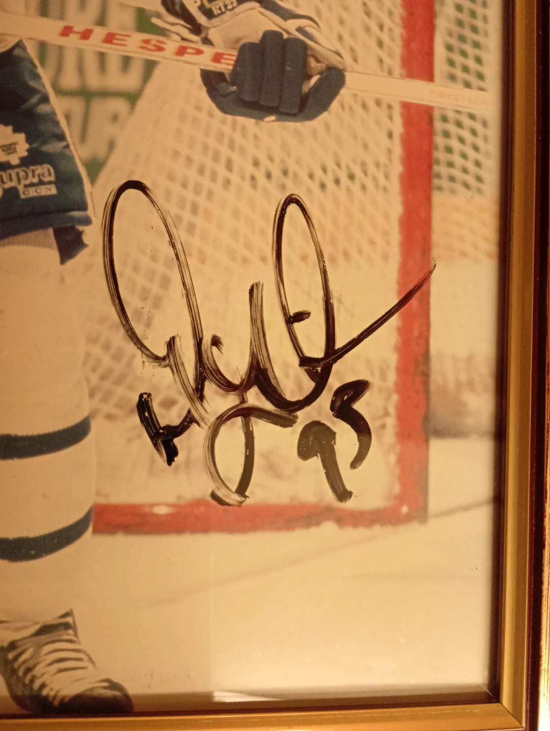 Framed Autographed Photo - Toronto Maple Leafs Hockey Player⚽ - photo 2