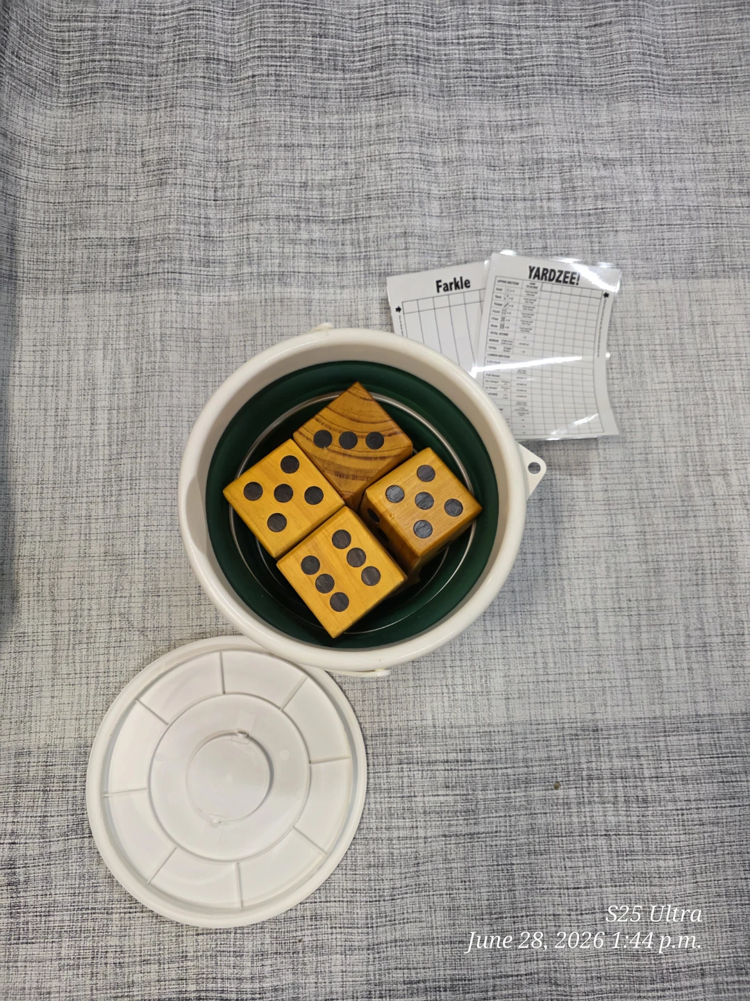 Farkle and Yahtzee Dice Set with Collapsible Bucket