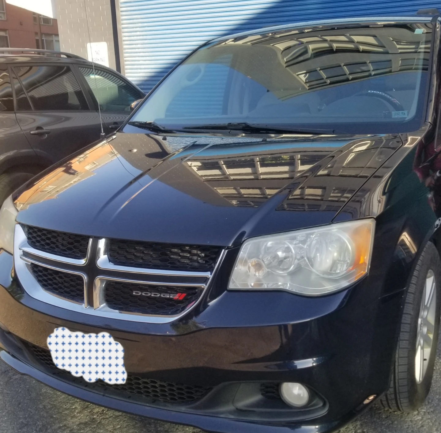 Grand Caravan Crew 2011  7 Set Family Car - photo 2