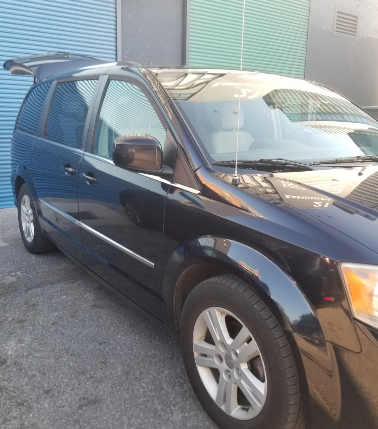 Grand Caravan Crew 2011  7 Set Family Car - photo 4