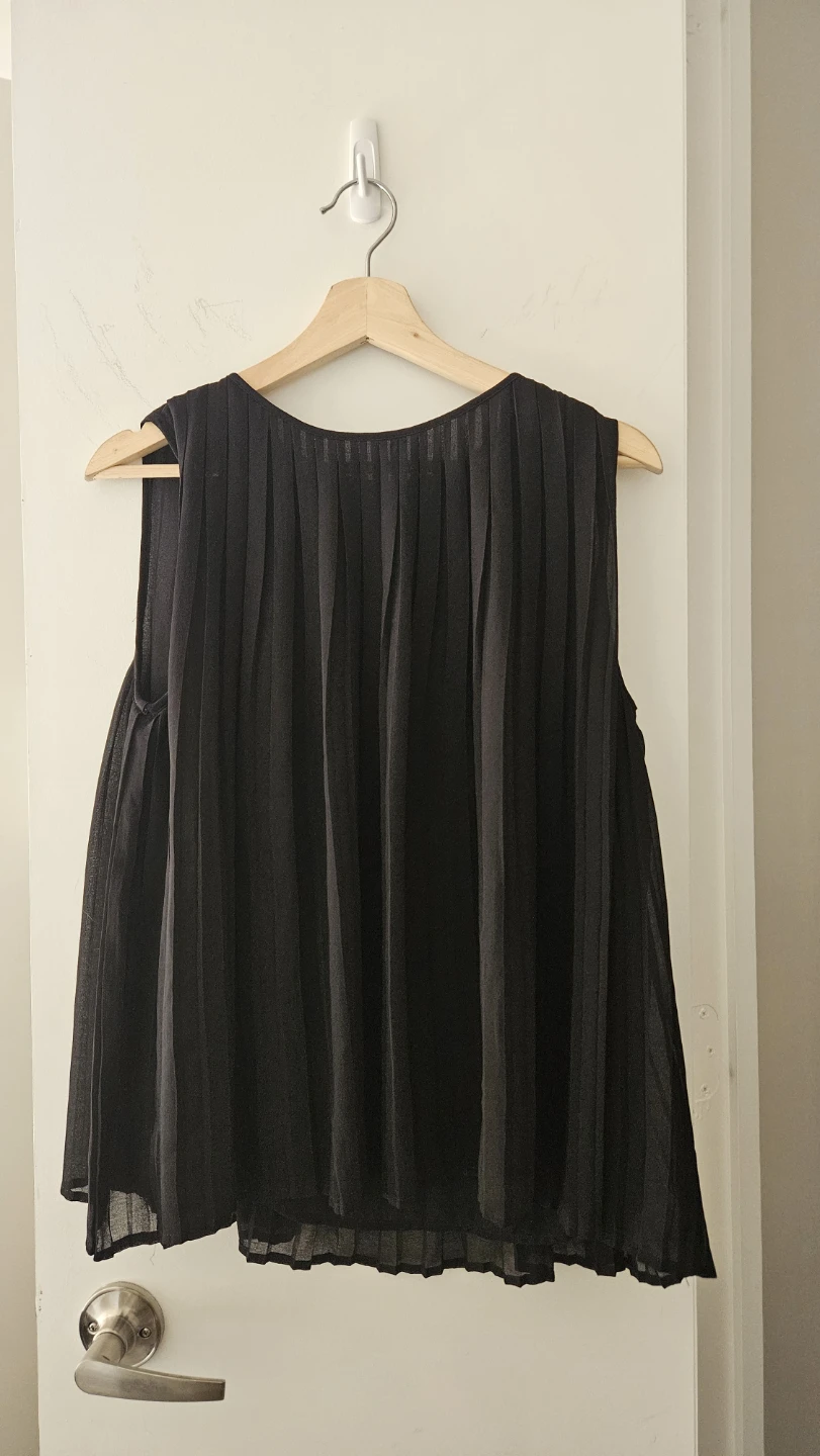 Zara Black Pleated Sleeveless Top