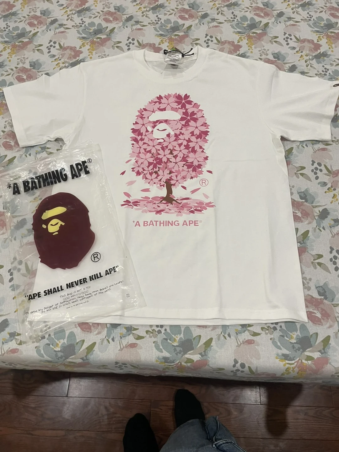 A Bathing Ape White Cherry Blossom T-Shirt - Size M - photo 2