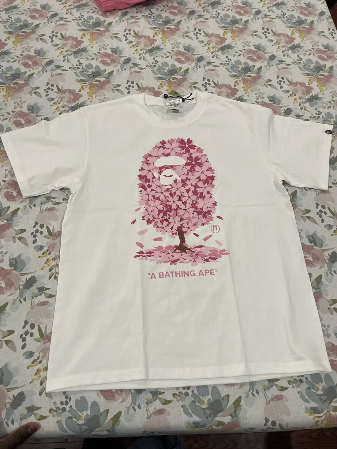 A Bathing Ape White Cherry Blossom T-Shirt - Size M - photo 3