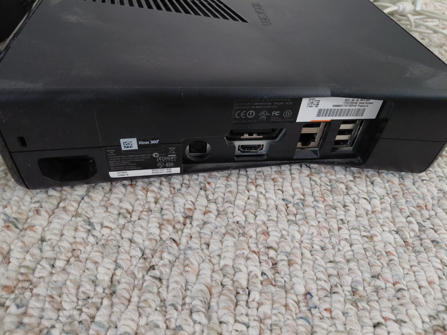 Xbox 360 Slim Console (black) with Controller and Power Adapter - photo 3