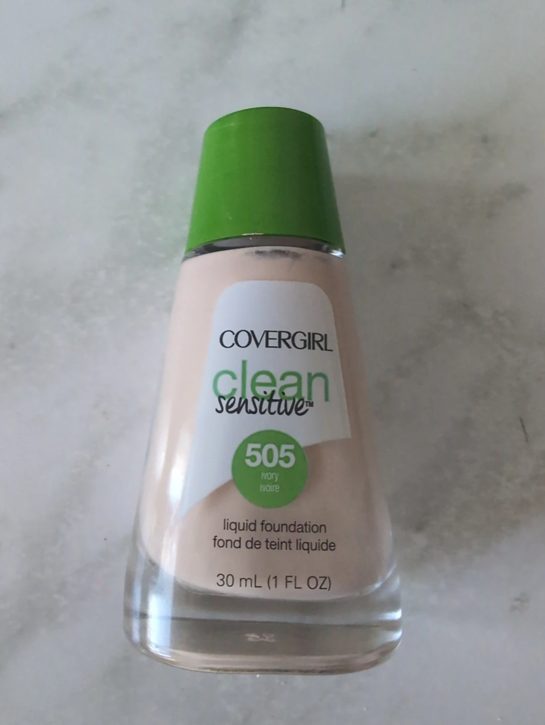 COVERGIRL Clean Sensitive Liquid Foundation 505 Ivory ⚽