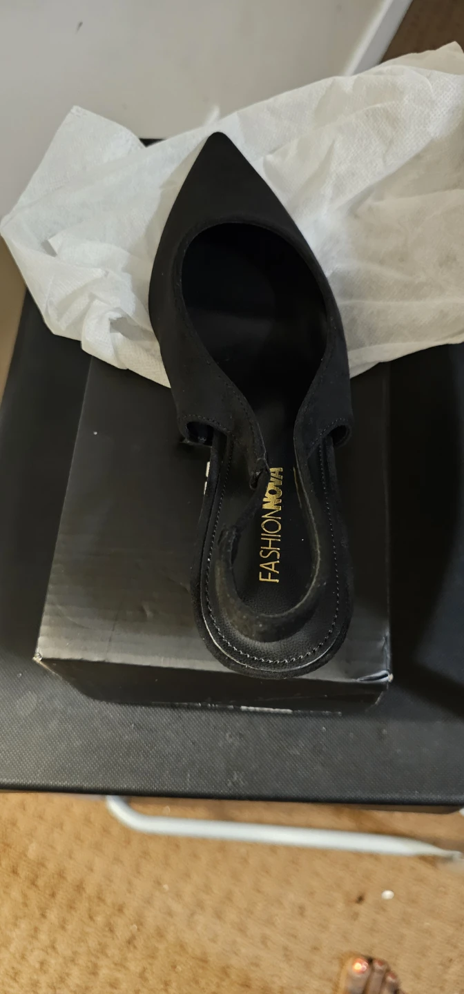 Fashion Nova Black Pointed Toe Mules - Size 7