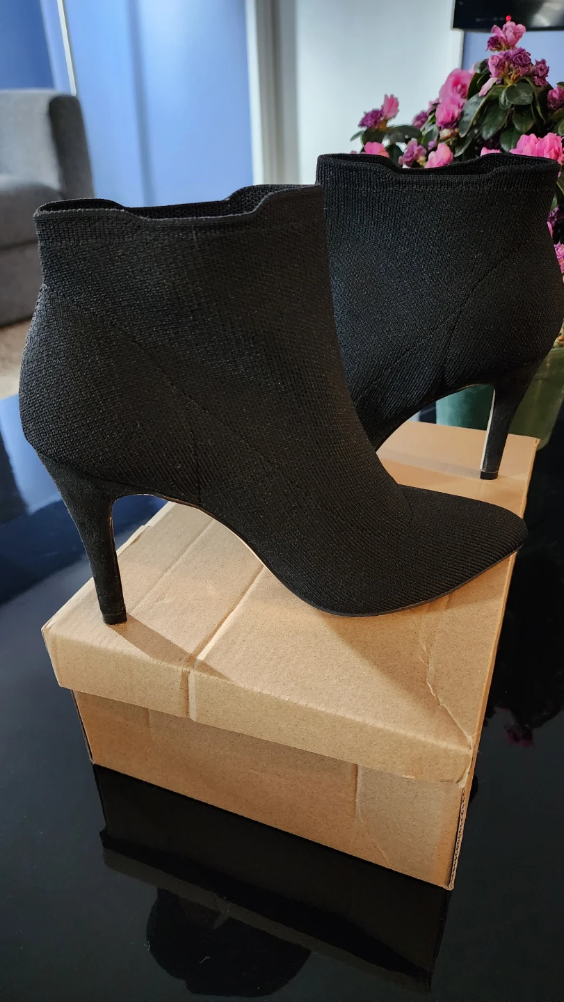 Nice shoes! - photo 3