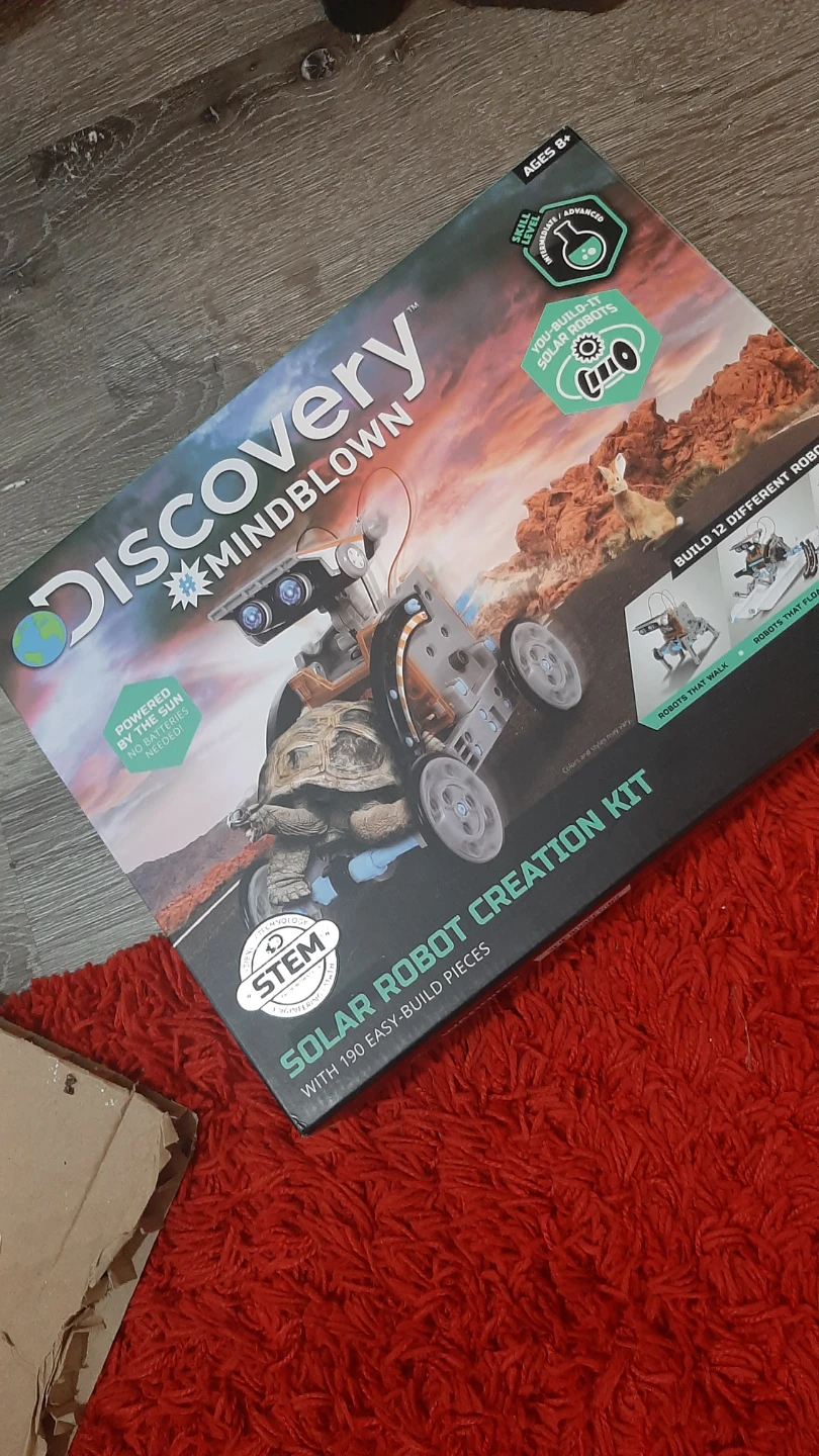 Discovery Mindblown Solar Robot Creation Kit