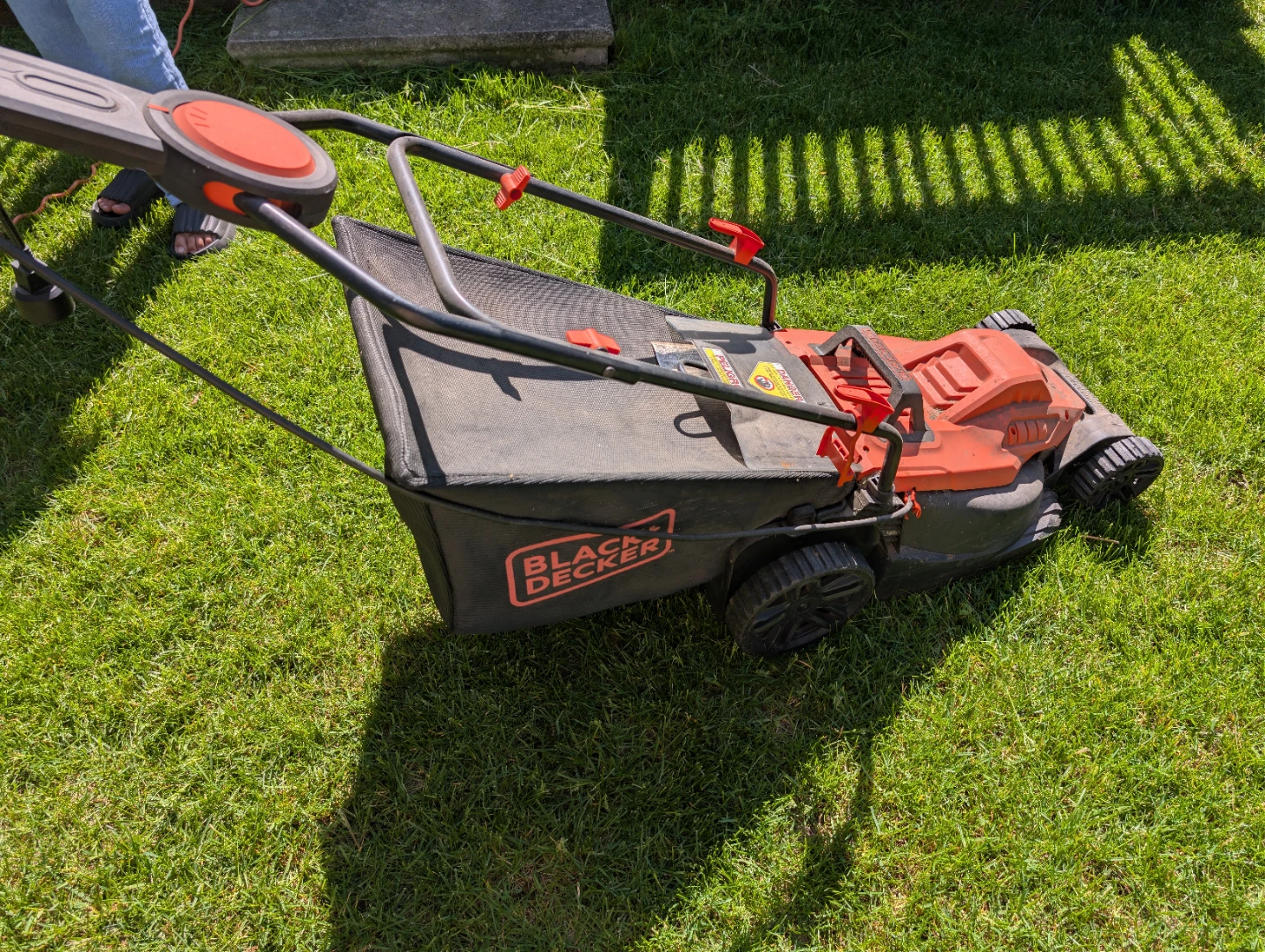 BLACK+DECKER Electric Lawn Mower