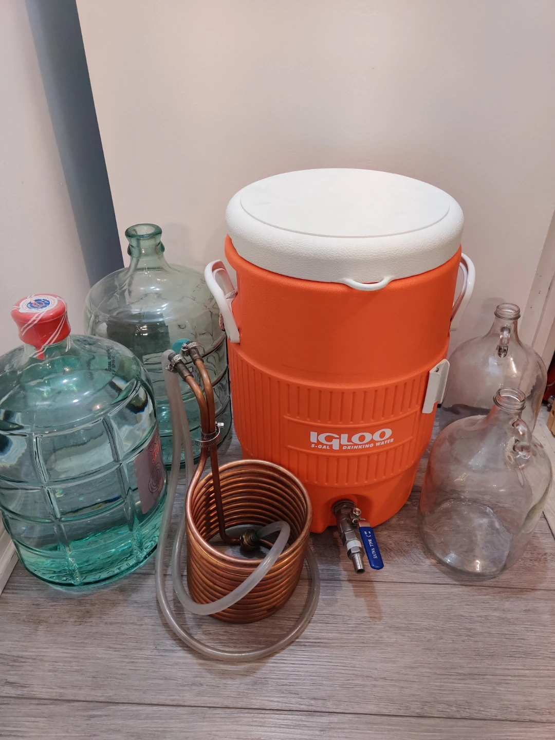 Igloo 5 Gallon Water Cooler & Home Brewing Equipment