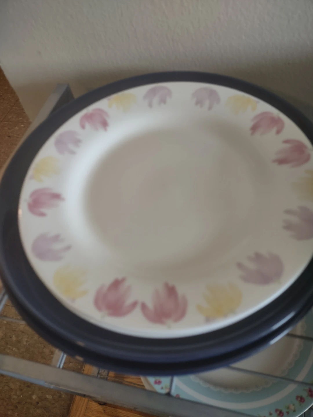 (moving sale)Assorted Decorative Plates - photo 5