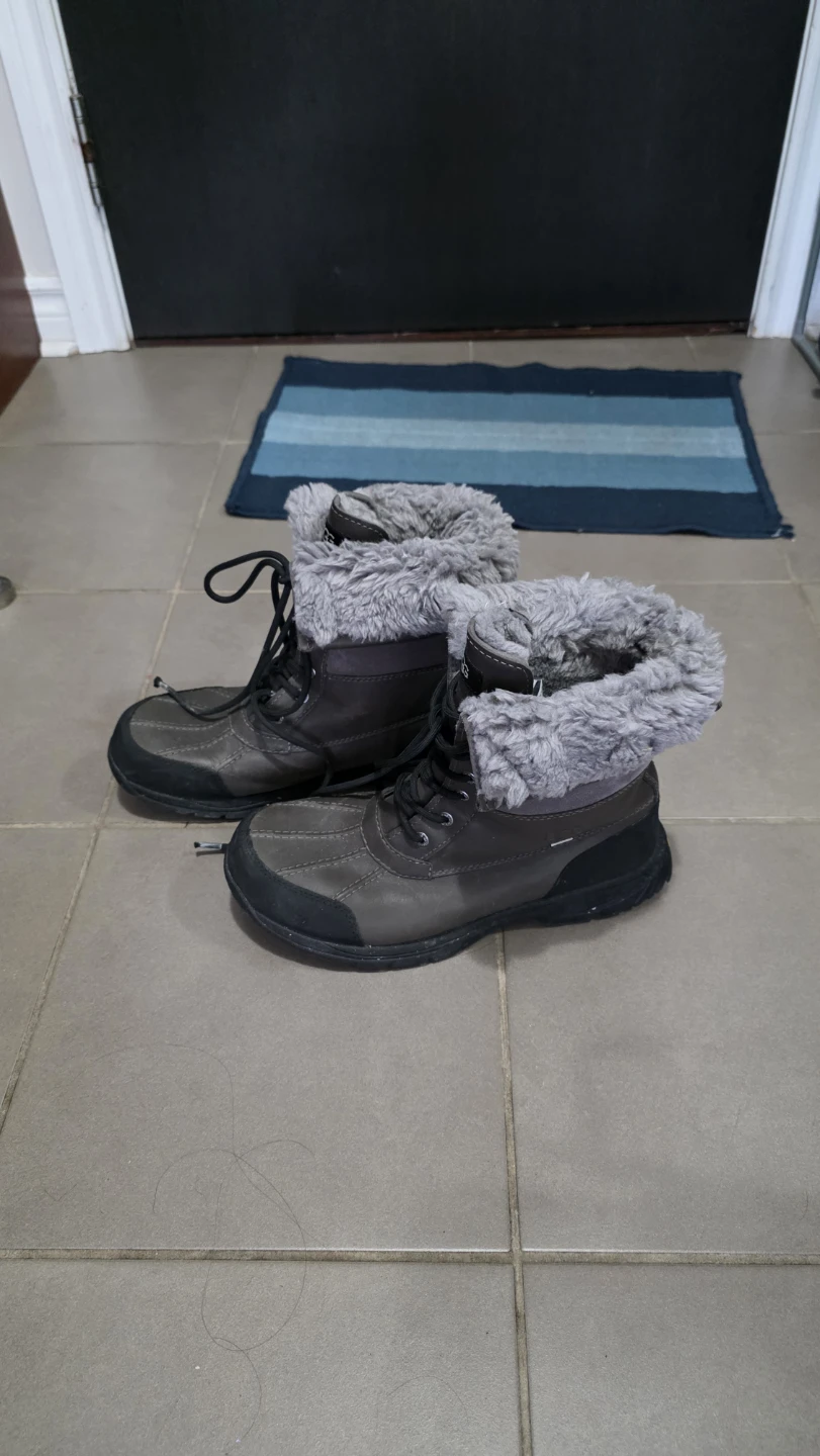 UGG Snow Boots - Men's - photo 3
