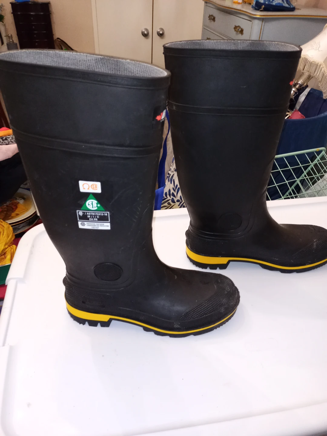 Baffin Steel Toe Rubber Boots - Size 9