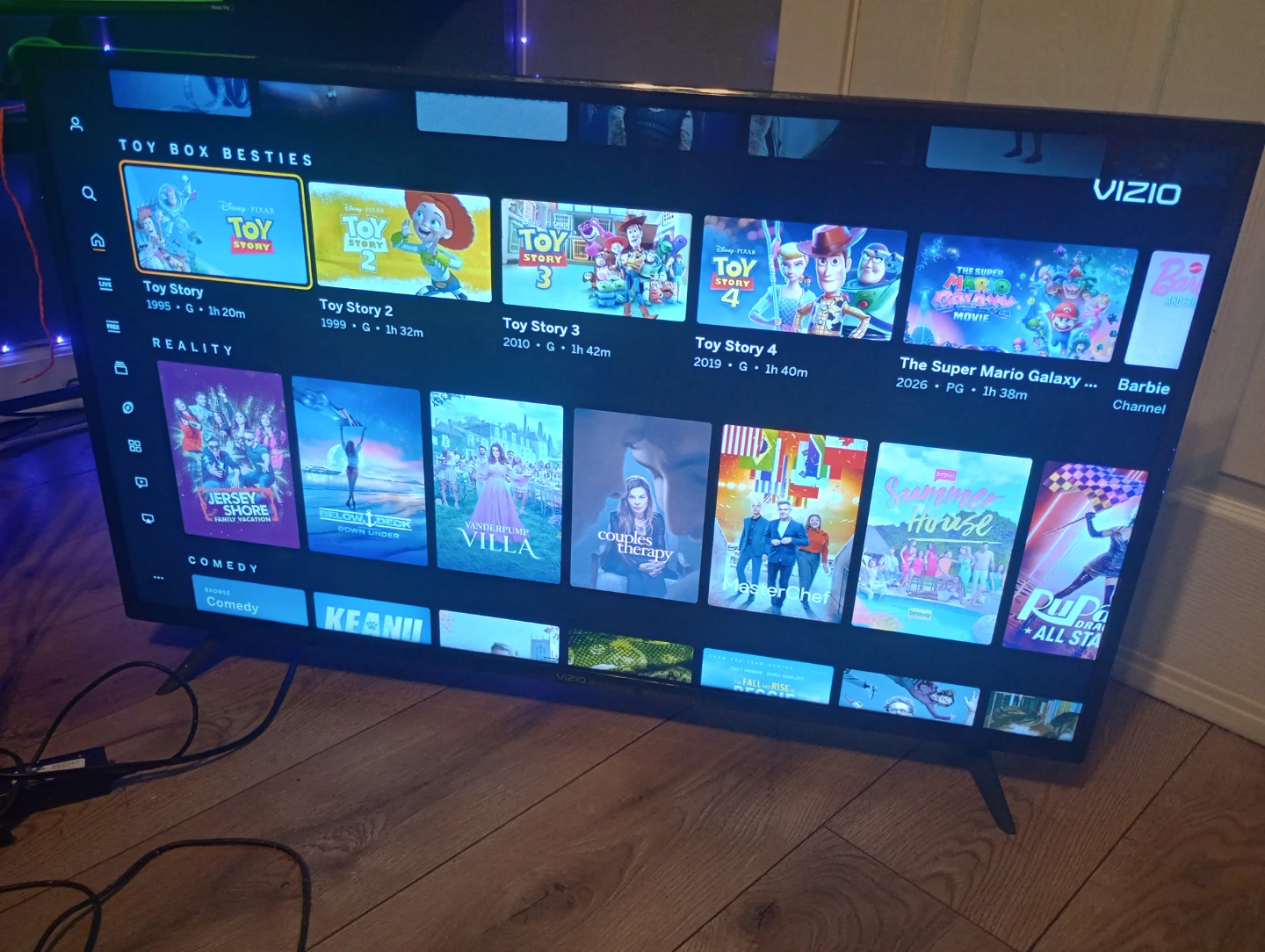 Vizio Smart TV with Remote - photo 2