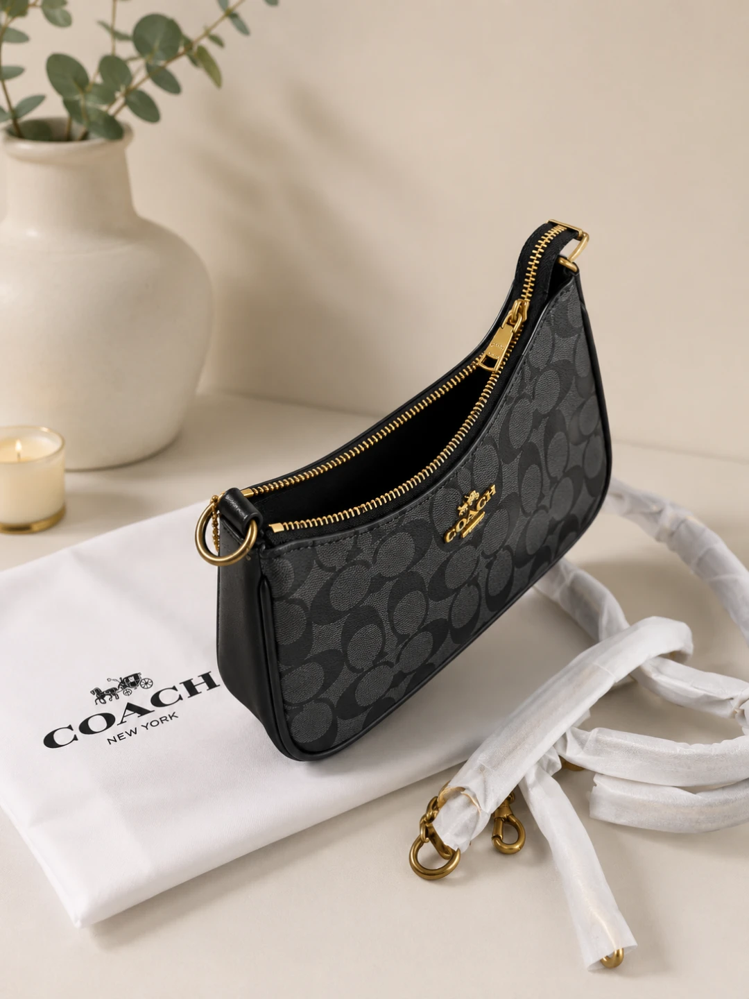 Coach Shoulder Bag - photo 2