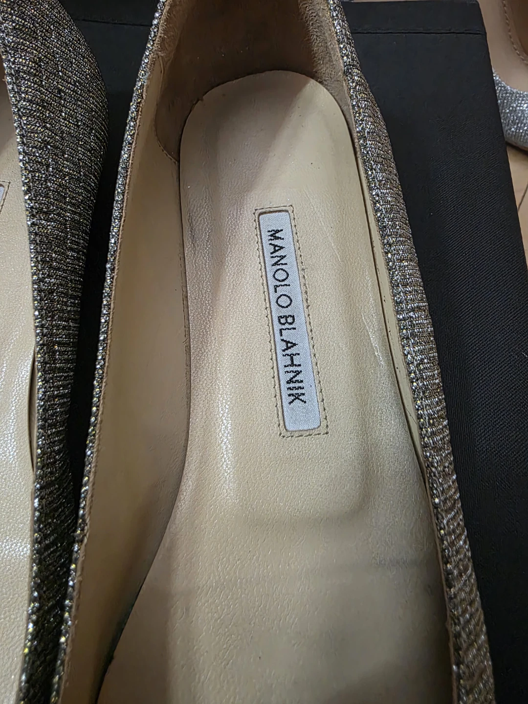 Manolo Blahnik Glitter Flats Size 39 $80 - photo 2