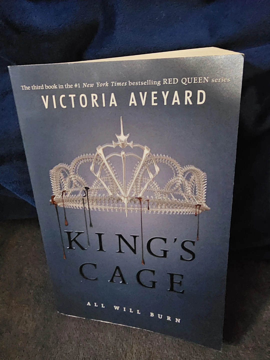 King's Cage by Victoria Aveyard - Red Queen Series #3