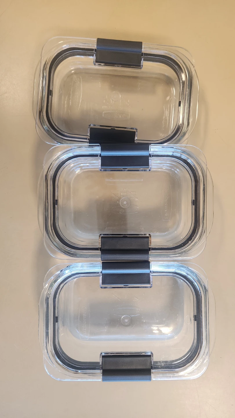 3pc Rubbermaid Glass Containers with Lids - photo 2