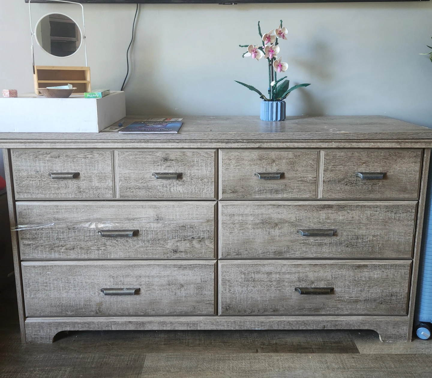 Rustic Wood Dresser with 6 Drawers
