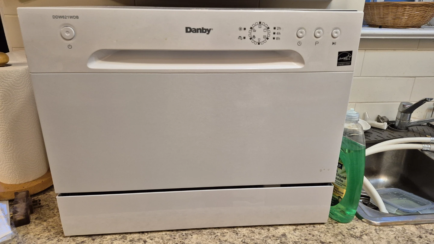 Danby DDW921WDB countertop Dishwasher