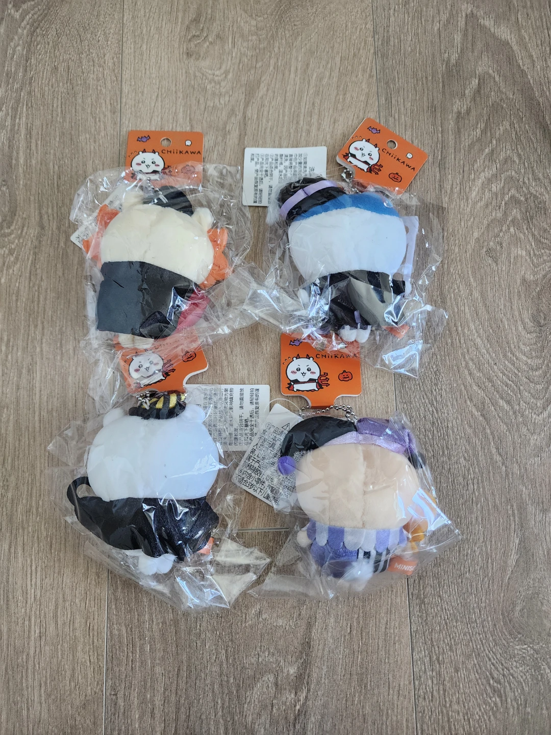 Chiikawa Usagi Hachiware Shisa Halloween Plush Keychain - photo 2