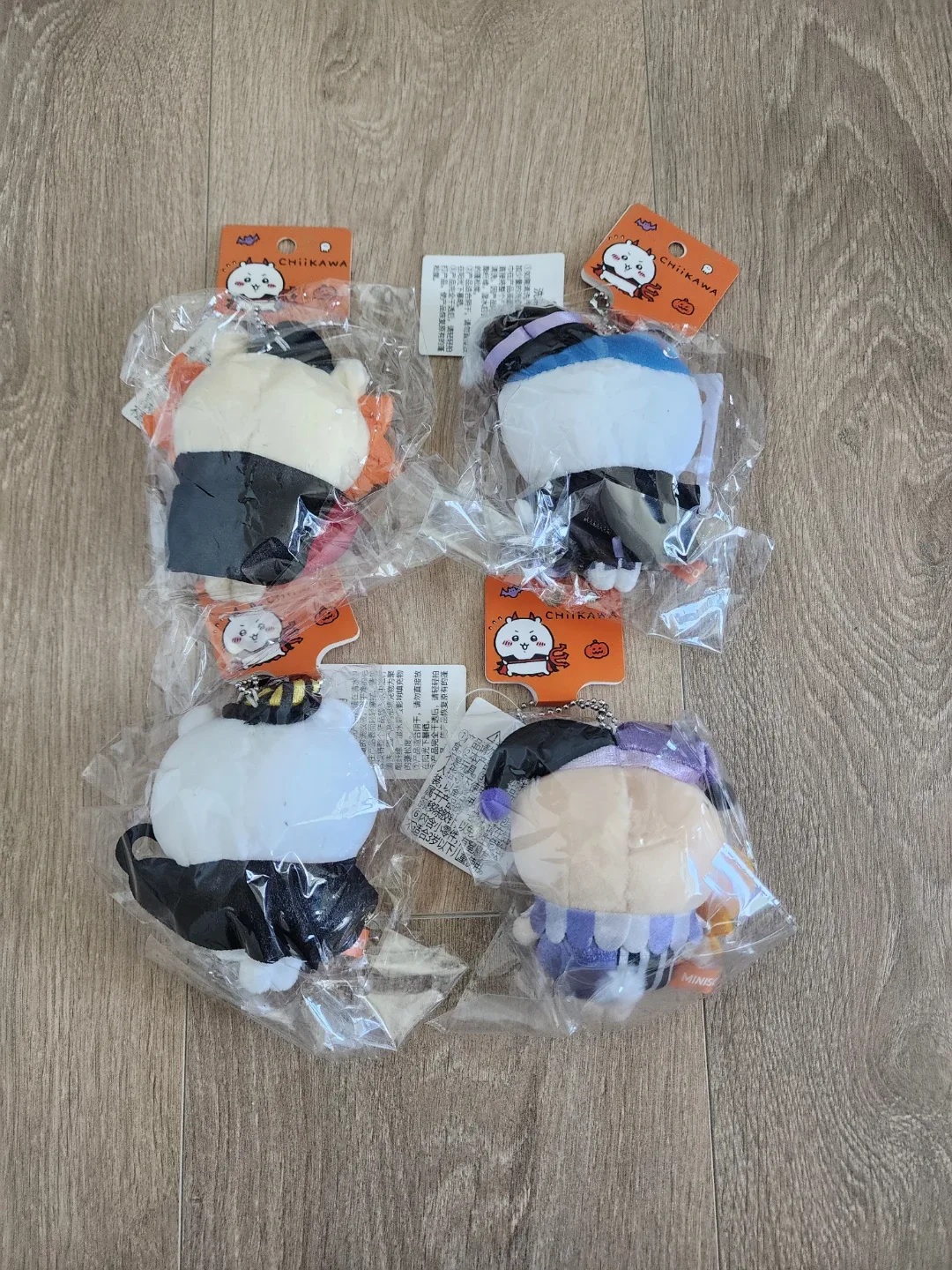 Chiikawa Usagi Hachiware Shisa Halloween Plush Keychain - photo 2