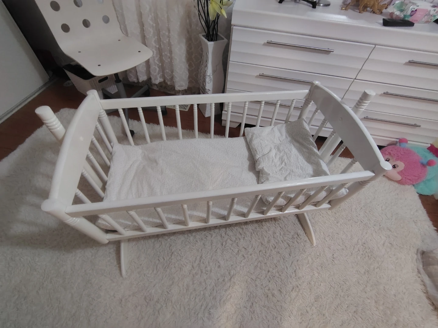 White Baby Cradle Bassinet with Bedding