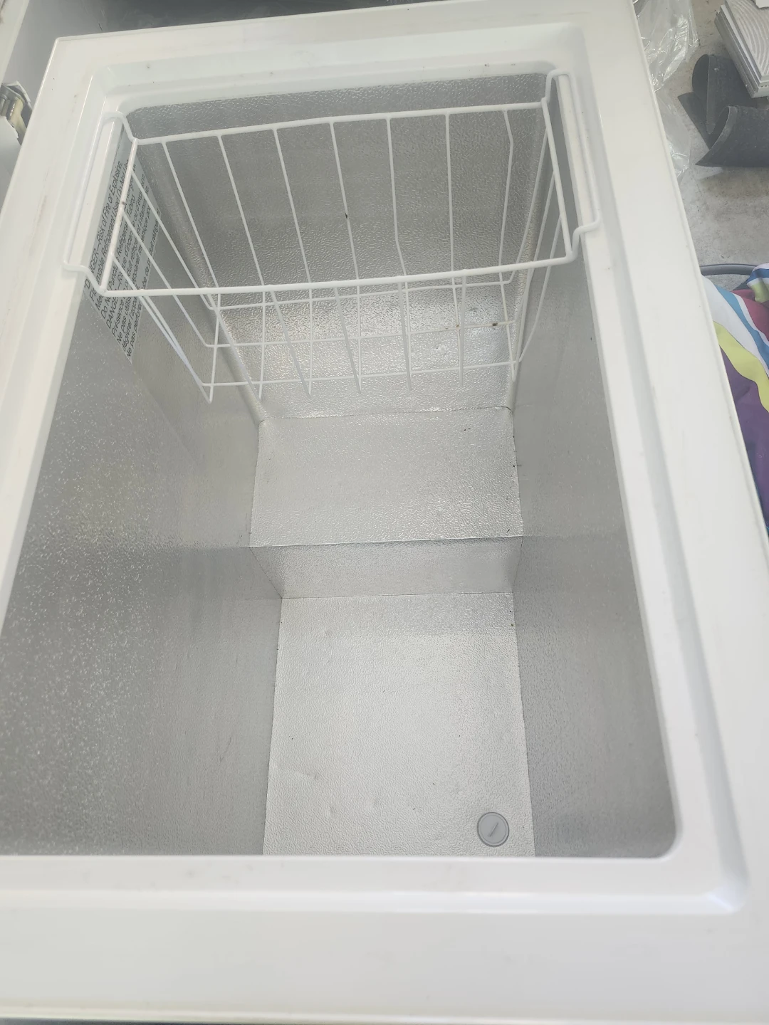 Insignia Chest Freezer - photo 3