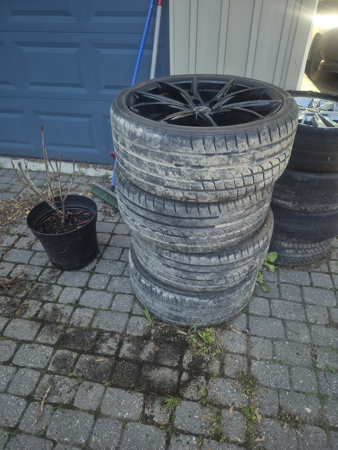 Vanguard Alloy Wheels and Tires Set - photo 2