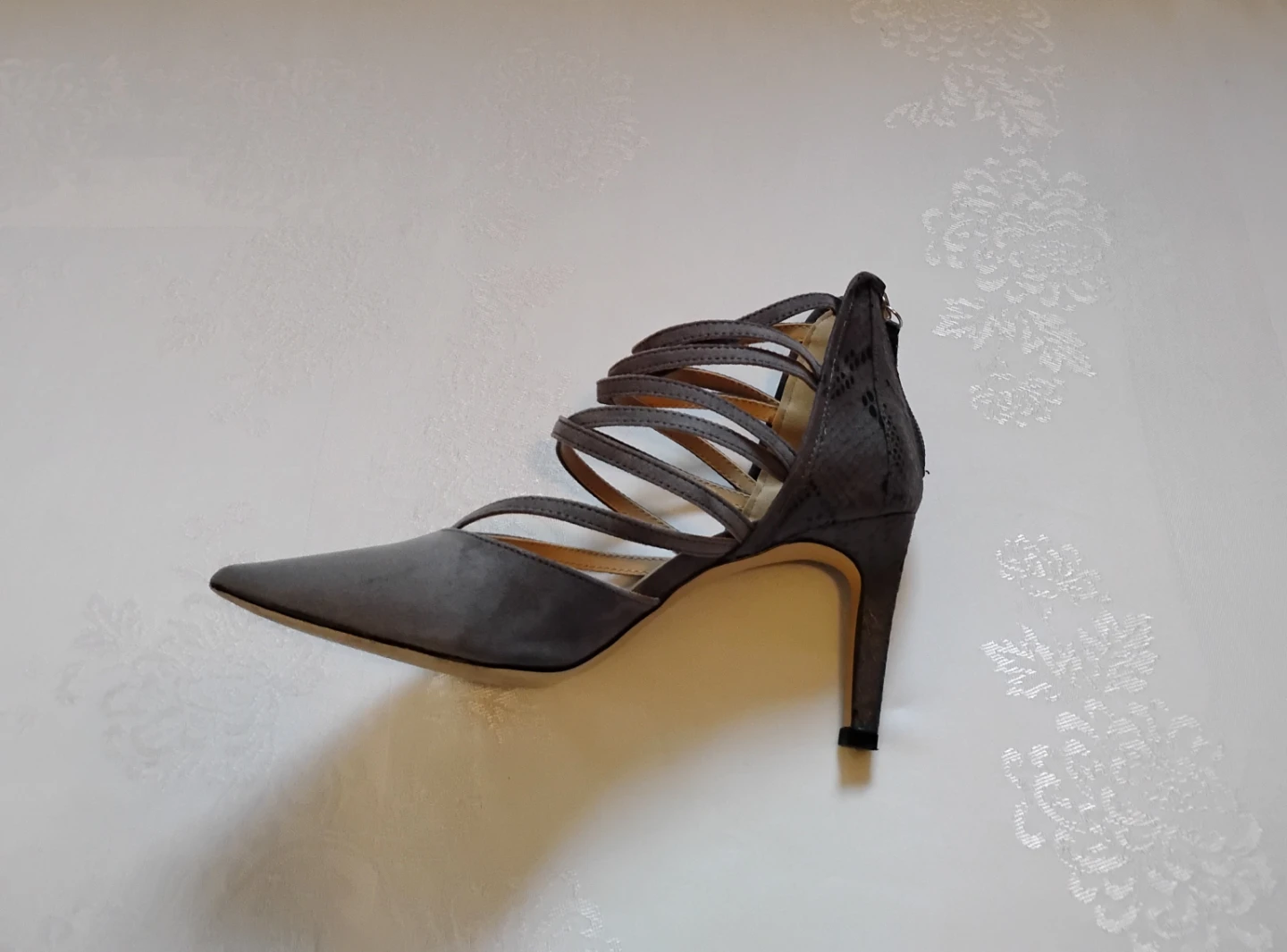 ⚽ Ladies Grey Suede Heels - photo 5