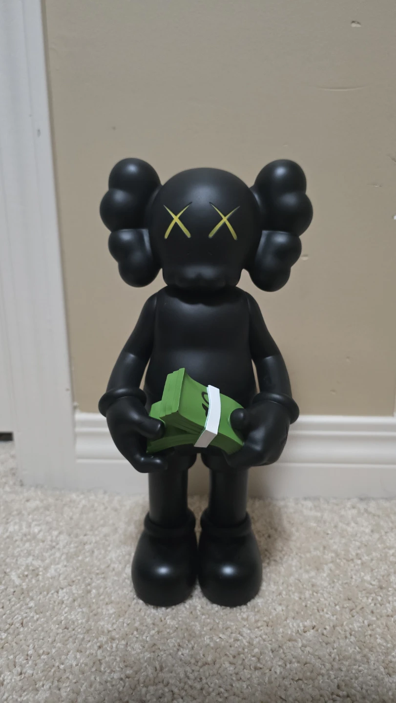 KAWS Cash Figure - photo 3