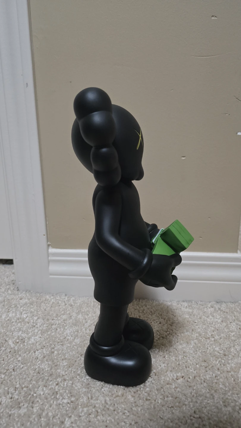 KAWS Cash Figure - photo 4