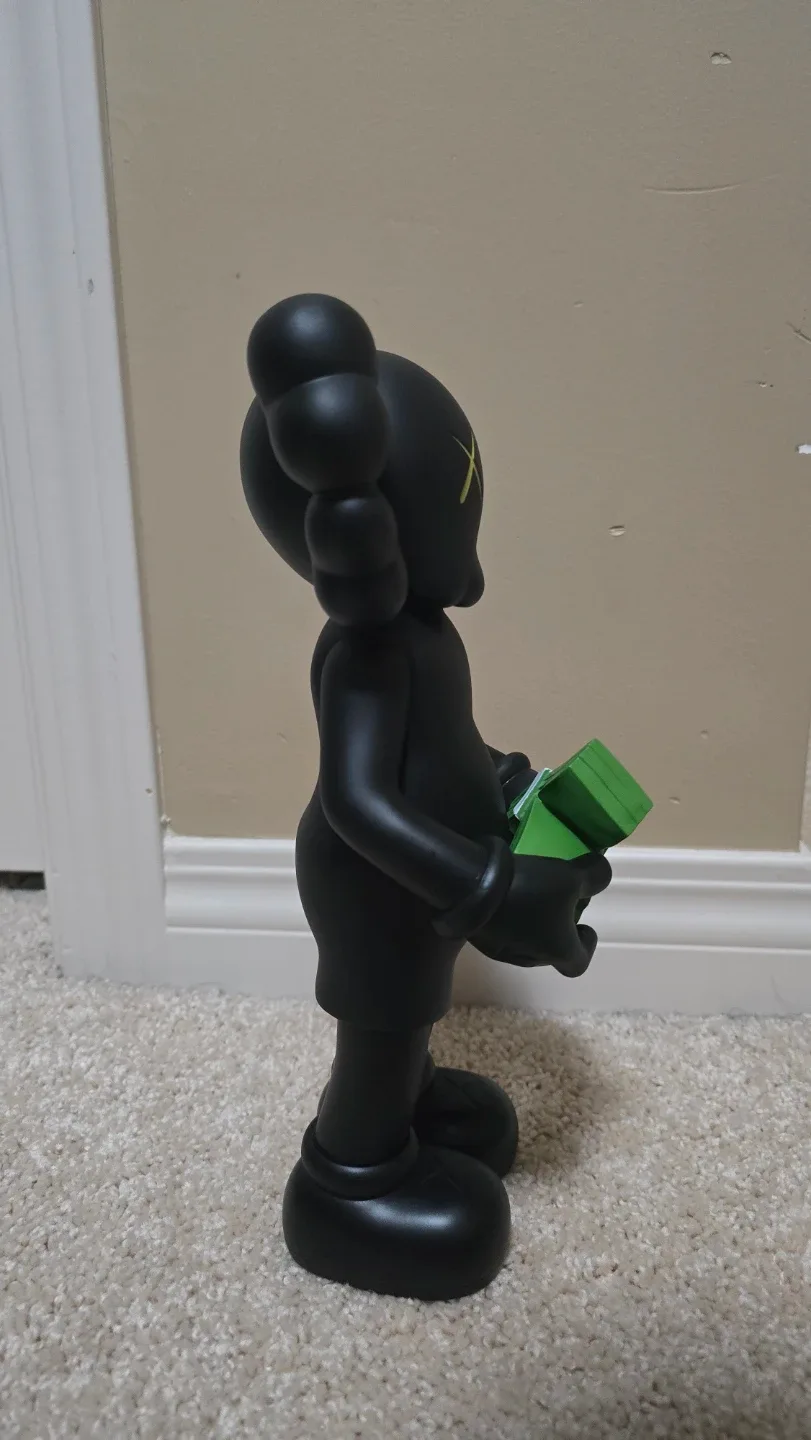 KAWS Cash Figure - photo 4