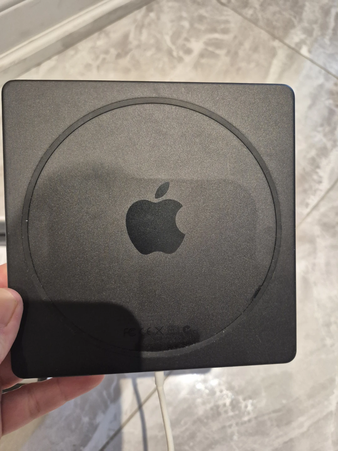 Apple USB SuperDrive External CD/DVD Drive - photo 2