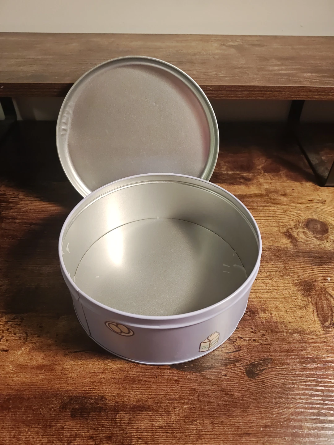 Round Storage Tin with Bunny Design - photo 2