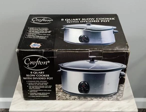 8 Quart Slow Cooker With Divided Pot (Brand New)