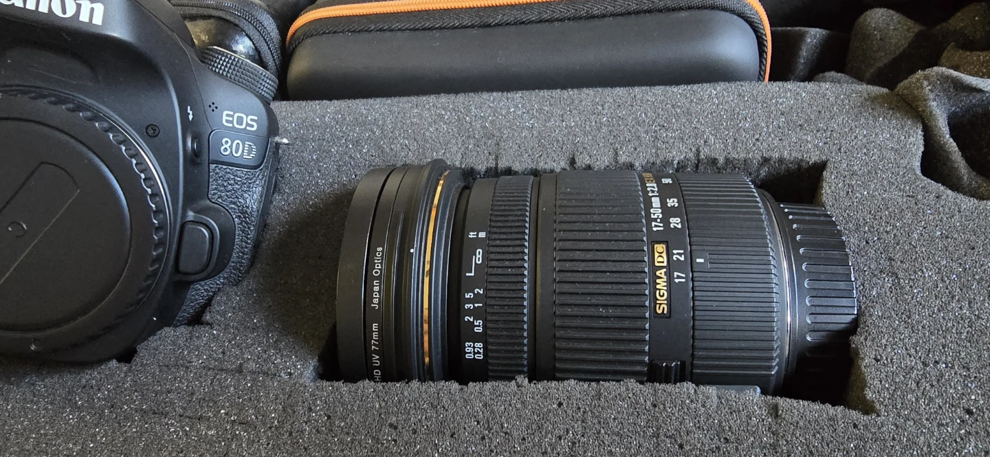 Canon EOS 80D DSLR Camera with Sigma 17-50mm Lens - photo 2