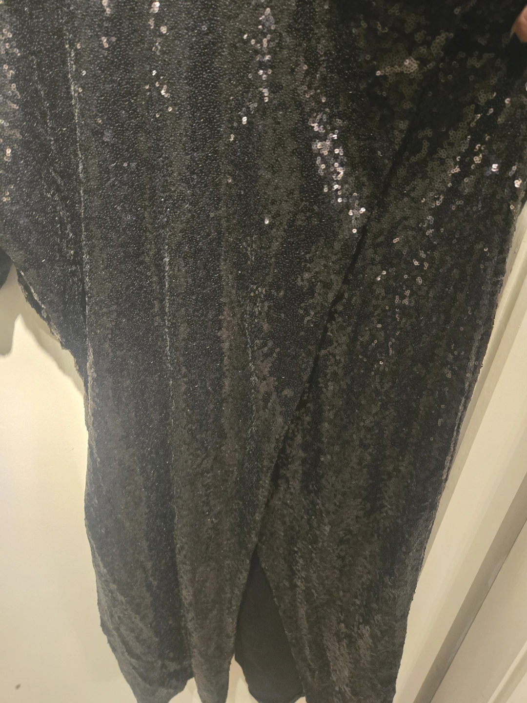 ELOQUII Black Sequin V-Neck Dress - photo 4