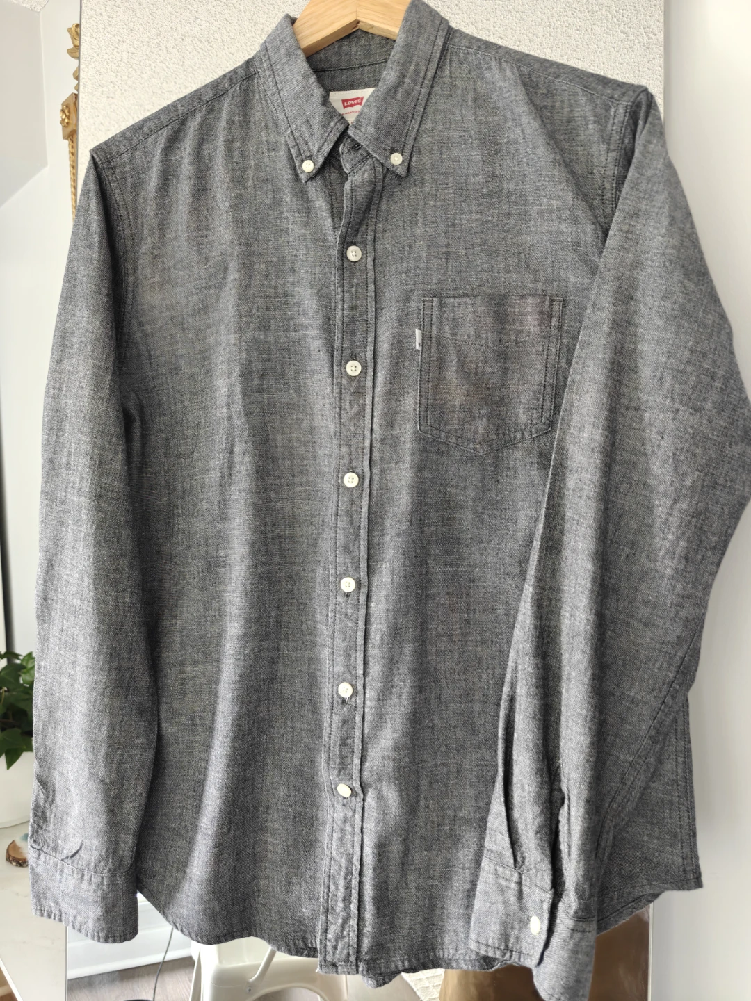 Levi's Button-Up Shirt - Grey, Size M
