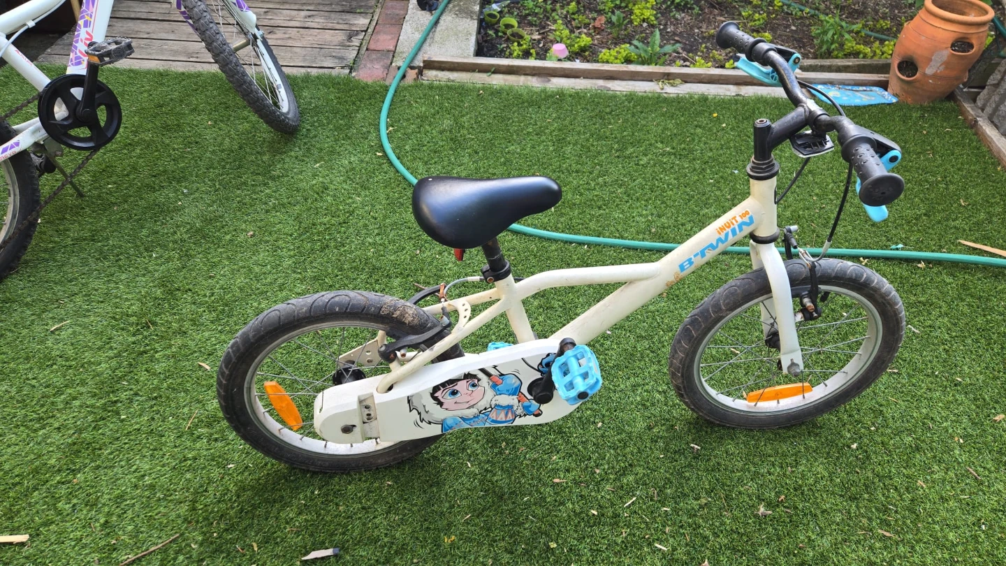 B'Twin Kids Bike