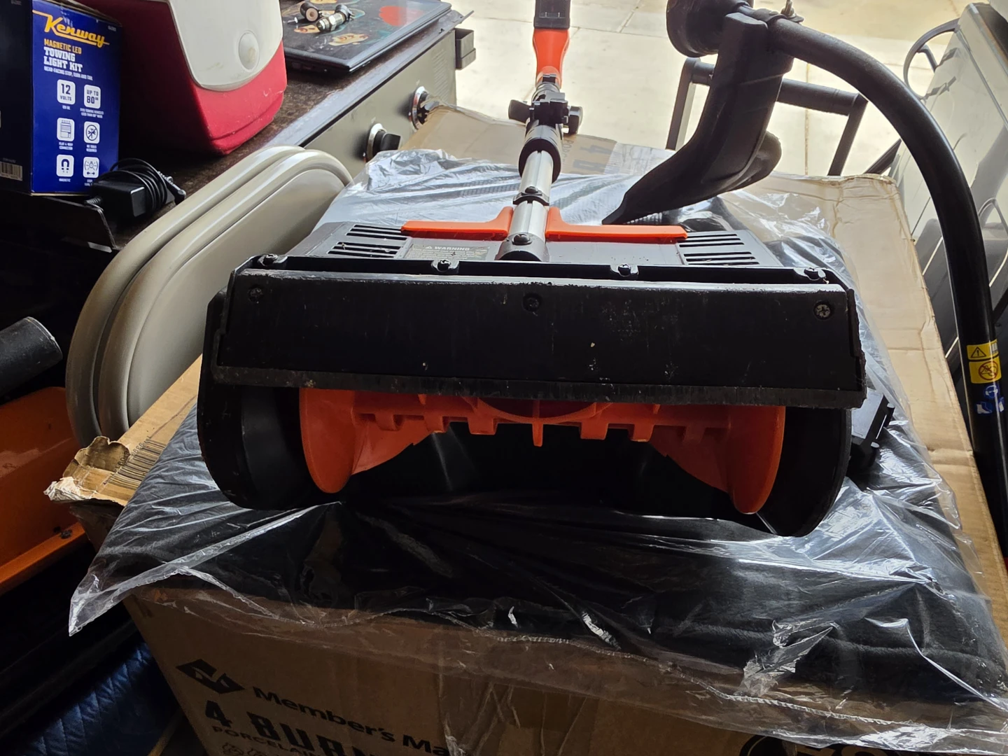 SuperHandy 10" Cordless Snow Thrower - photo 5