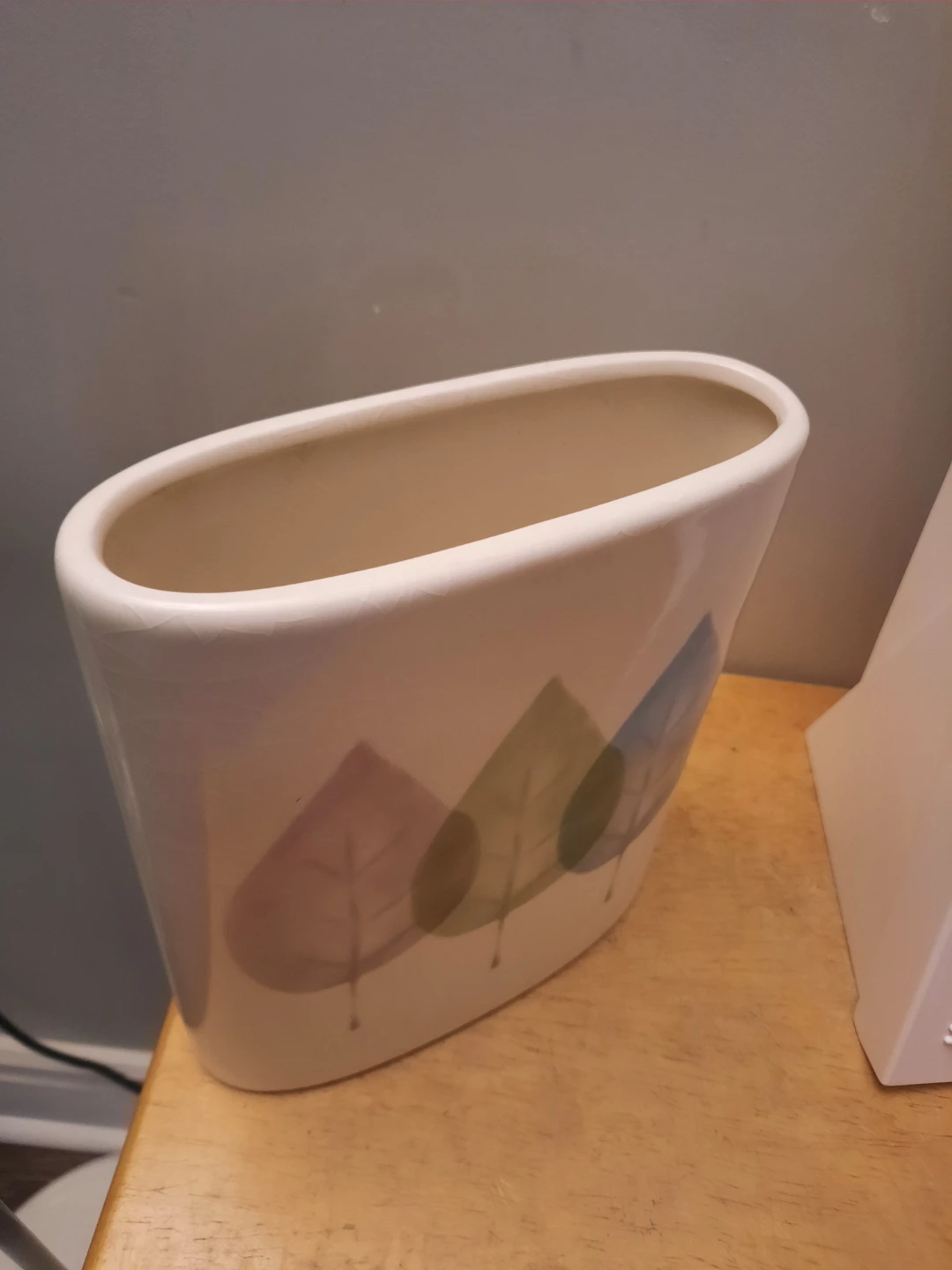 Ceramic Vase with Leaf Design - photo 2