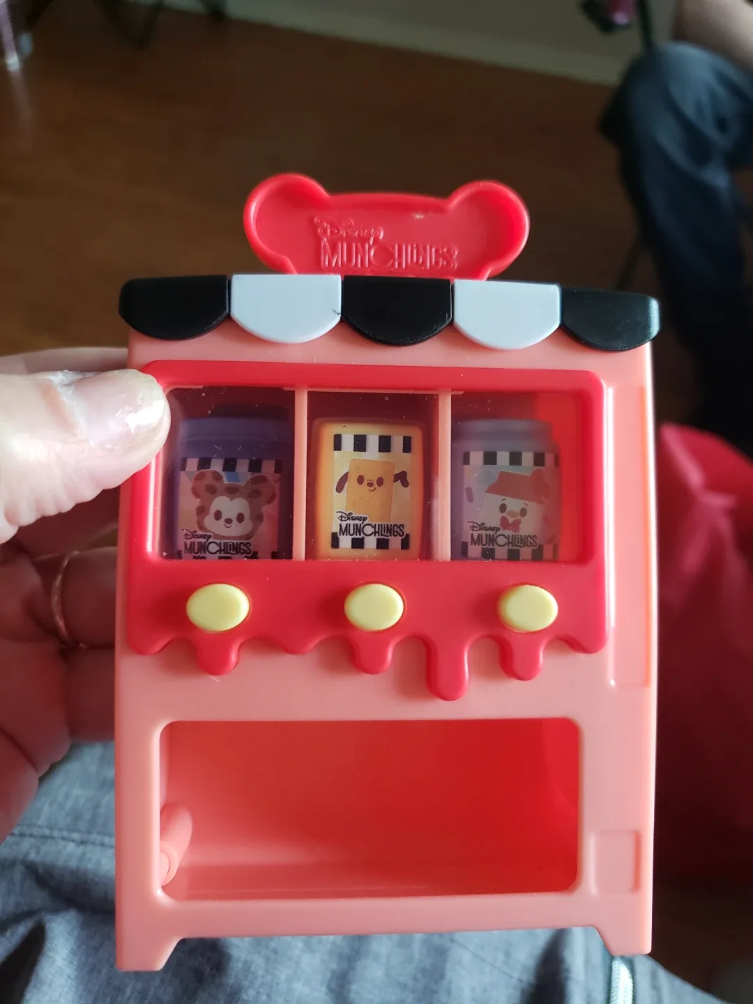 Disney Munchlings Vending Machine Toy