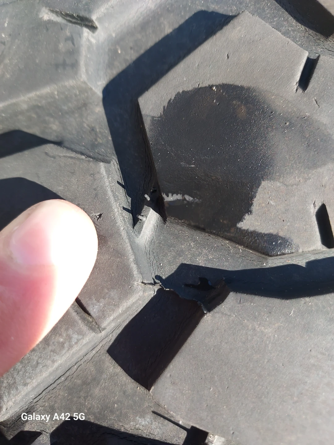 LT255/75R17 BF GOODRICH  All Terrain Tire