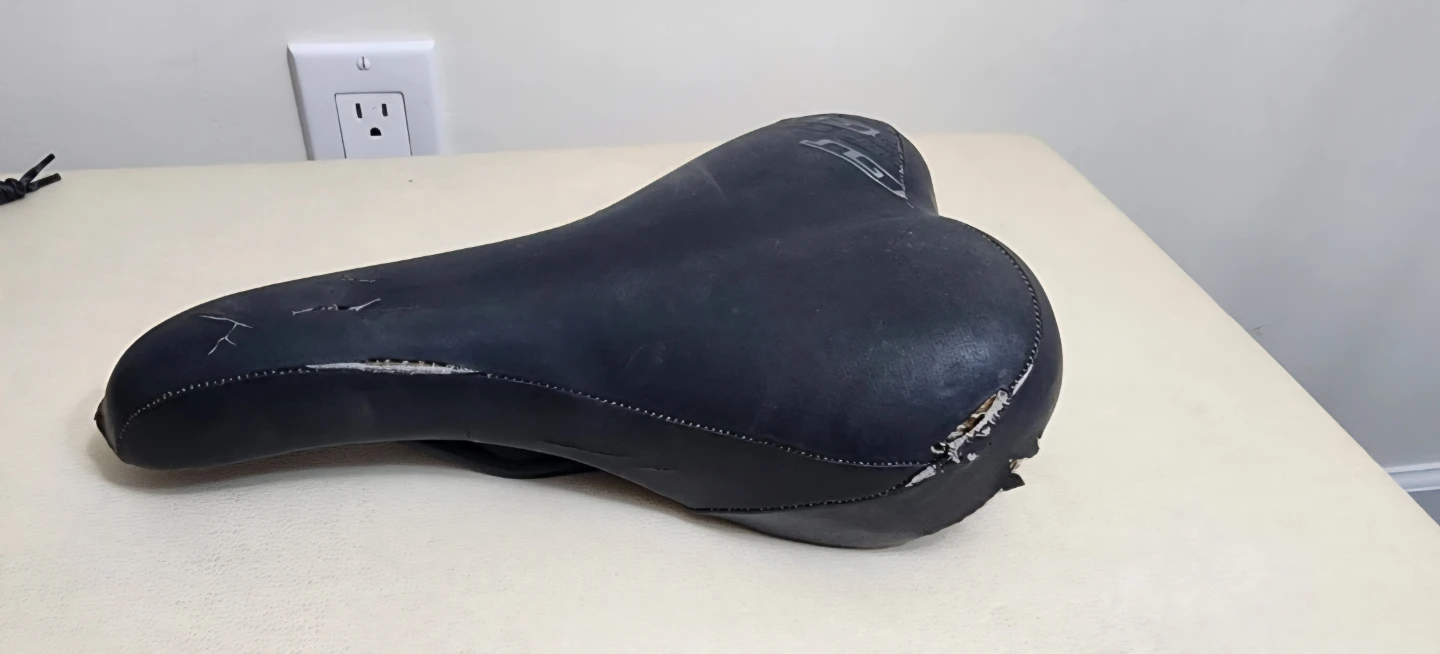 GT Bicycle Seat ⚽ - photo 2