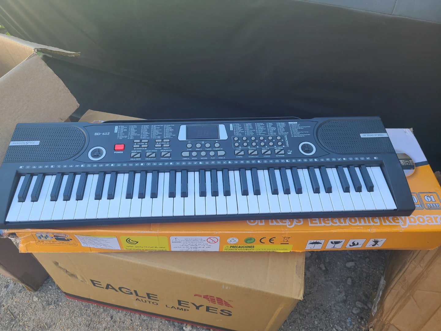 BD-612 61 Keys Electronic Keyboard